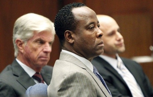 Bác sĩ Conrad Murray trong phiên tòa