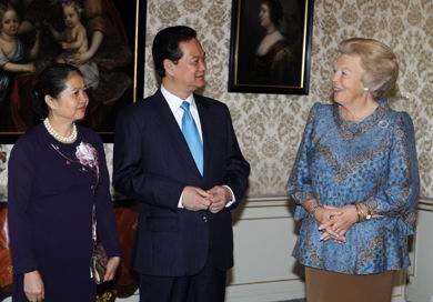 Thủ tướng và Phu nhân tiếp kiến Nữ hoàng Beatrix