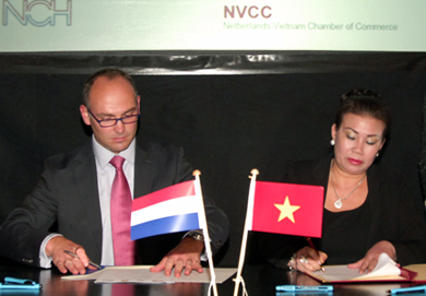 Công ty Vinaminco (Việt Nam) và Công ty Witteveen Bos (Hà Lan) ký văn kiện hợp tác về dự án cảng biển giai đoạn 2