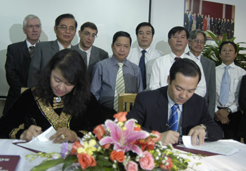 VNPT TP.HCM và Tập đoàn Khang Thông ký kết Hợp đồng hợp tác đầu tư